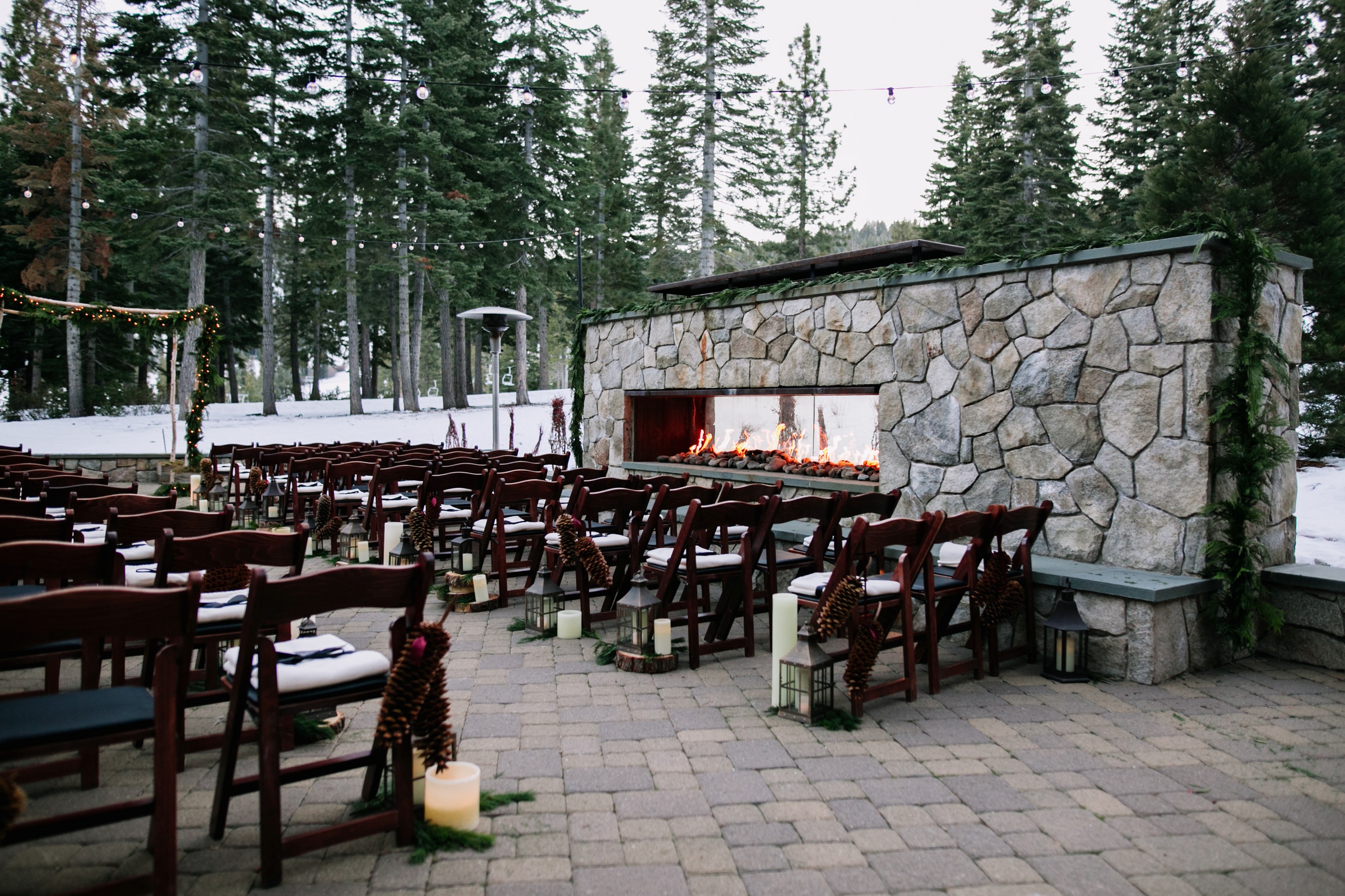 winterwedding-redreception-brittneyraine