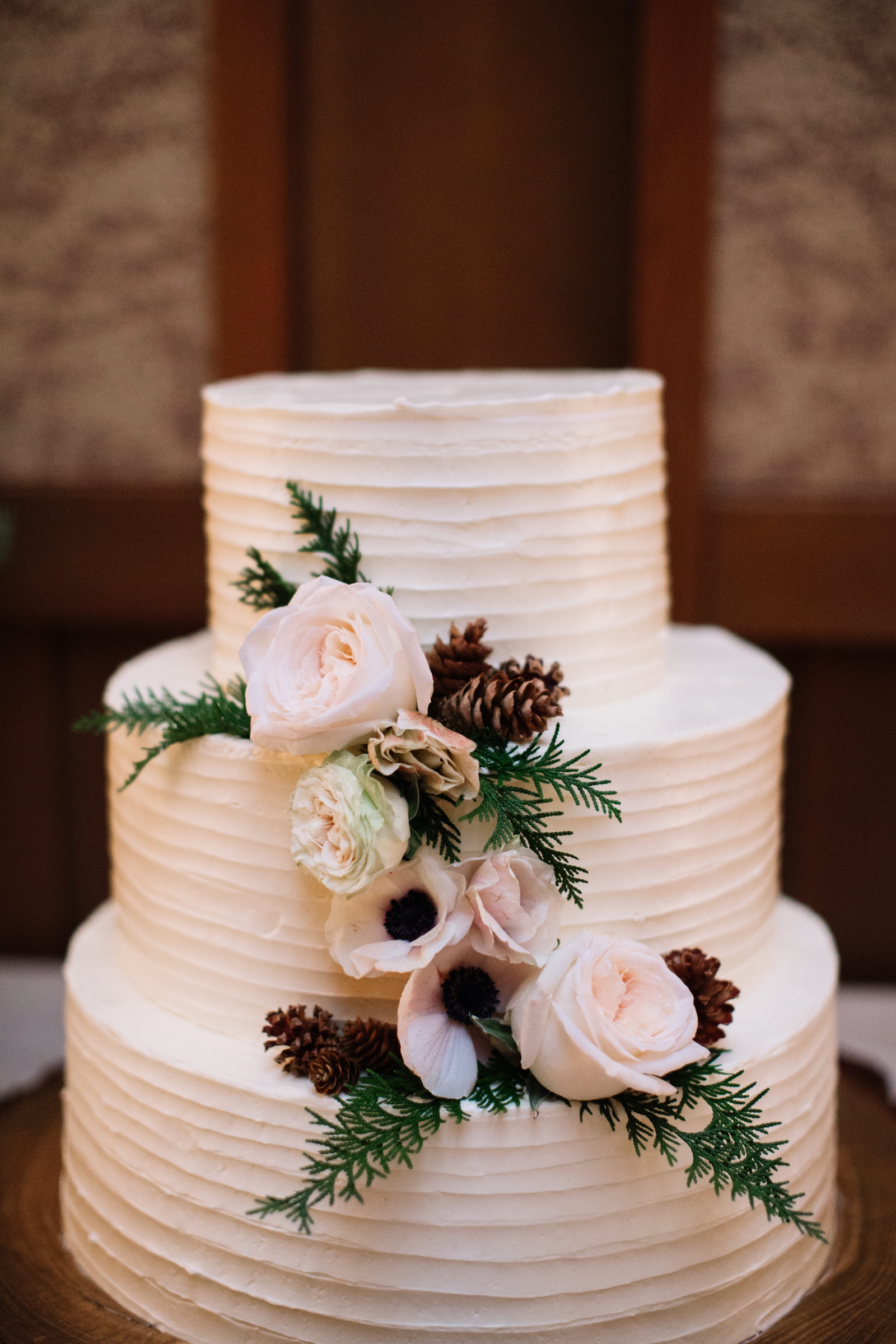 winterwedding-redreception-brittneyraine