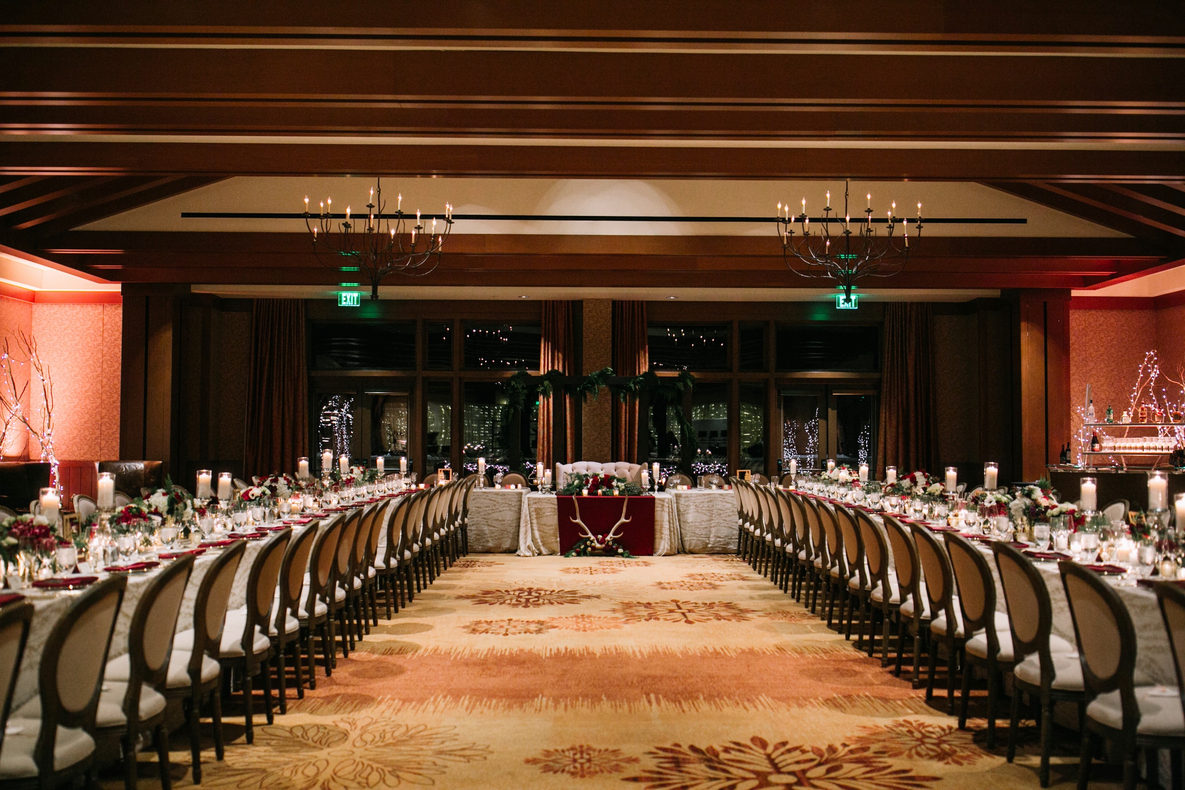 winterwedding-redreception-brittneyraine