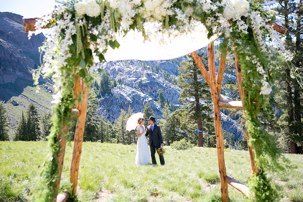 squaw-valley-colorful-mountain-wedding